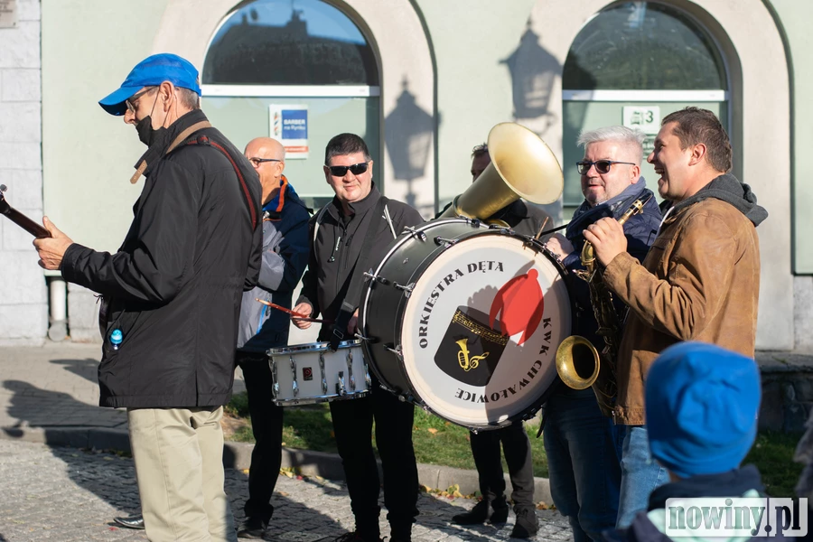 O oprawę muzyczną Marszu Wszystkich Świętych zadbała orkiestra dęta KWK Chwałowice