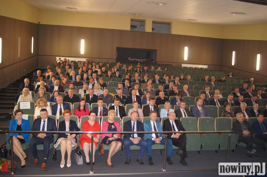 Świętowanie 30-lecia Miasta Rydułtowy rozpoczęło się w sali RCK.