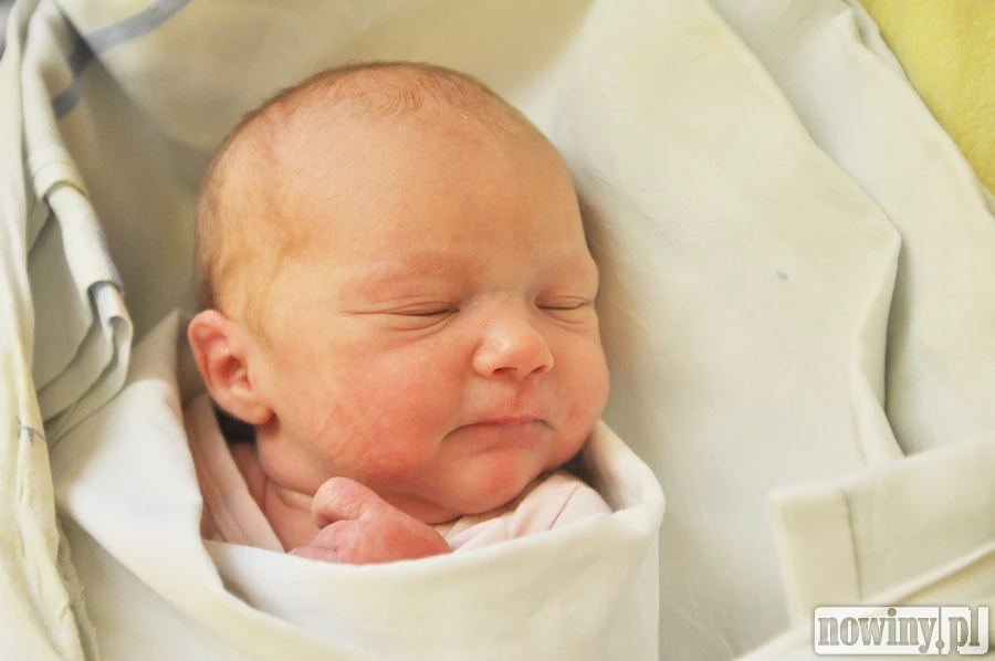 Hania jest córeczką Heleny i Adama z Roszkowa. Urodziła się 9 marca o 15.45. Przy wadze 2890 g mierzyła 54 cm. W domu czeka na dziewczynkę rodzeństwo: Nataniel, Magda, Dorotka i Emilka.