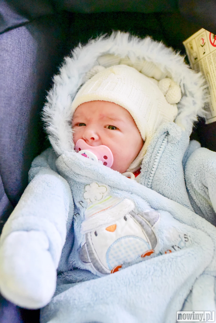 Mała Dżessika Niesporek urodziła się 6.03. Ważyła 3235 g i mierzyła 54 cm. Jej rodzicami są Agnieszka i Dorian z Wodzisławia Śląskiego. W domu na Dżessikę czeka starszy braciszek Mateusz oraz siostra Anastazja.
