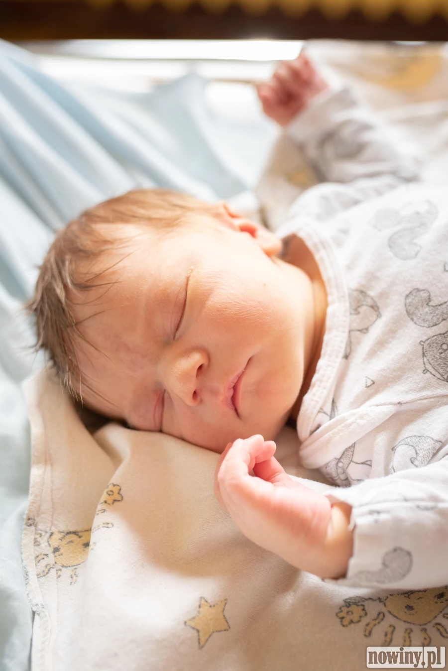 Cześć! Nazywam się Maksymilian Dziedzic. Urodziłem się 15.04 o godz. 14.28. Ważyłem 3670 g i mierzyłem 57 cm. Moimi rodzicami są Anna i Sławomir z Rybnika.