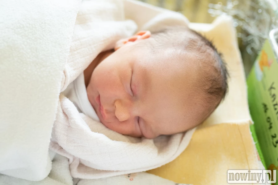 Witajcie! Jestem Kazimierz Żaliński. Urodziłem się 16.04 o godz. 21.44. Ważyłem 3400 g i mierzyłem 54 cm. Moimi rodzicami są Monika i Michał z Wodzisławia Śląskiego.