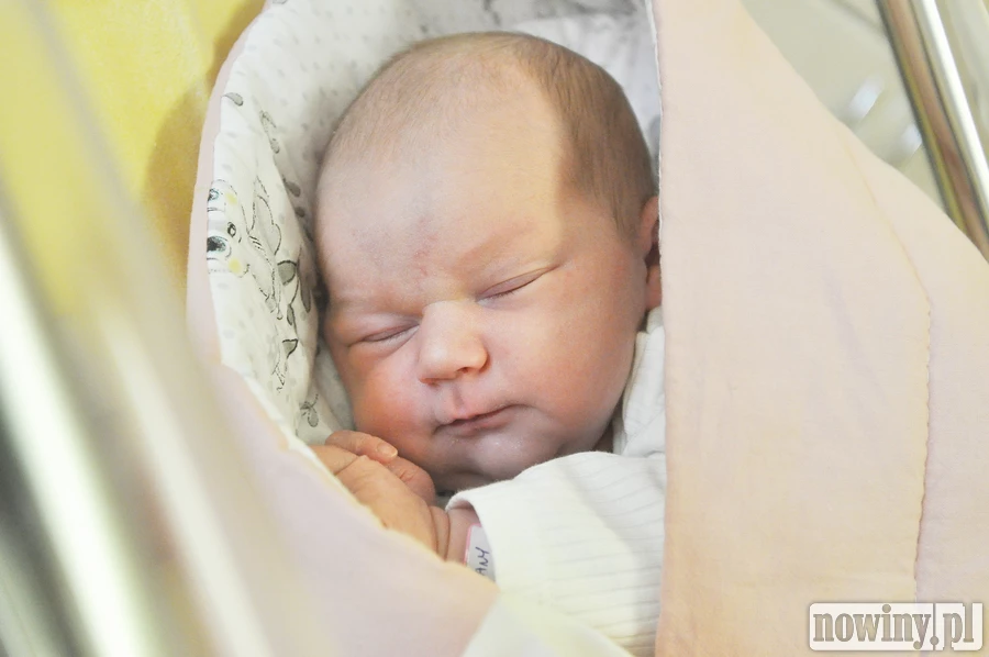 Marcelina Grodzka zjawiła się na świecie 18 kwietnia o 11.48. Ważyła wówczas 3600 g i mierzyła 57 cm. Mama Dajana i tato Błażej są mieszkańcami Raciborza.