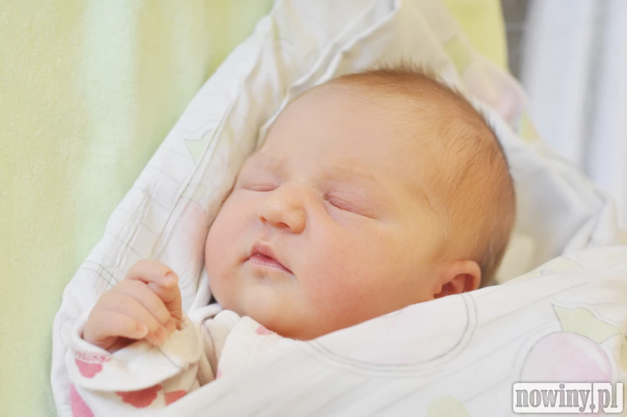 Laura Gołeczko przyszła na świat 14 kwietnia o 9.26. Przy wadze 3520 g mierzyła 56 cm. Mama Gabriela i tato Zbigniew są raciborzanami. W domu czekają Emilia z Oliwią.