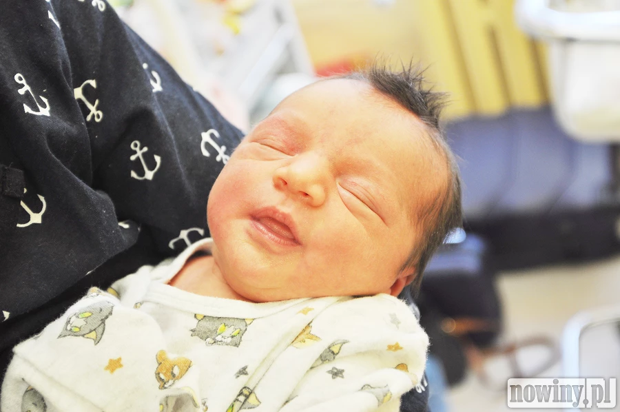 Rozalia Nowakowska przyszła na świat 3 maja o 12.35. Przy wadze 3100 g była długa na 54 cm. Mama Justyna i tato Adam cieszą się pierwszą pociechą.