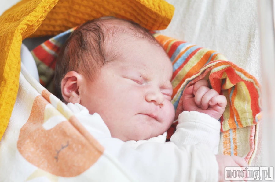 Magdalena Faroń to córka Agaty i Marka z Gorzyc. Dziewczynka urodziła się 13 maja o 4.35. Przy wadze 3600 g mierzyła 53 cm.