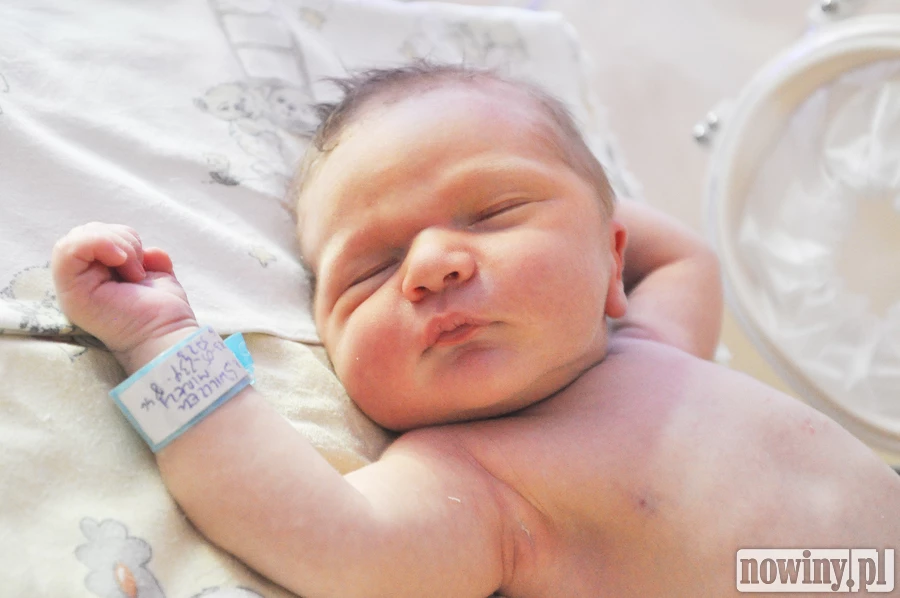 Mike Rózga jest nowym mieszkańcem Pawłowa. Urodził się 23 maja o 8.46. Ważąc 4080 g mierzył 57 cm. Mama Mirela i tato Marek cieszą się swym pierwszym dzieckiem.