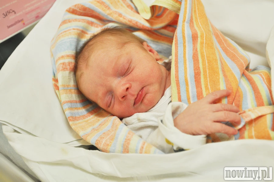 Marcela Pientka jest nową mieszkanką Pietrowic Wielkich. Przyszła na świat 7 czerwca o 19.10. Ważyła 3150 g i mierzyła 52 cm. Mama Klaudia i tato Daniel są szczęśliwi z narodzin pierwszej pociechy.