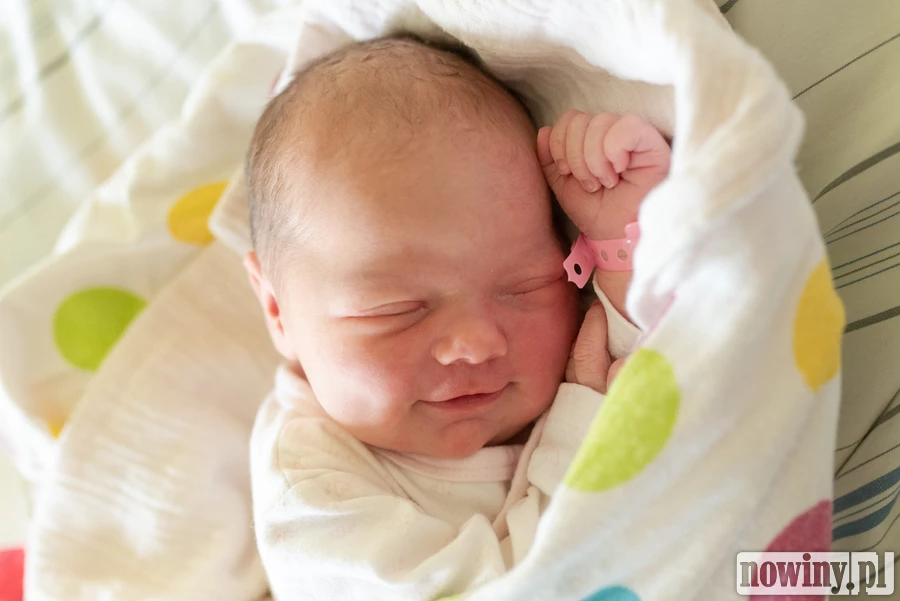 Ze zdjęcia uśmiecha się do nas mała Blanka Parma, córeczka Natalii i Davida z Gorzyczek. Blanka urodziła się 6.06. o 16.30, ważyła 3780 g i mierzyła 56 cm. W domu na Blankę czekają dwie starsze siostry, Lena i Maja.