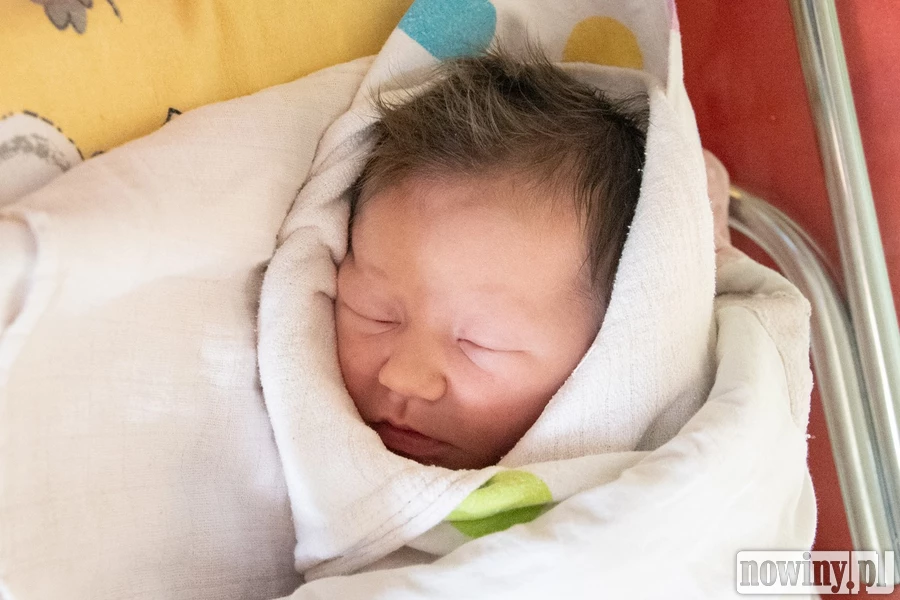 Mała Maja Moj, córeczka Ani i Radka ze Zbytkowa urodziła się 15.06 o 7.50. Ważyła 3360 g i mierzyła 52 cm. W domu na Maję czekają starsze siostrzyczki, Magda i Marianna.