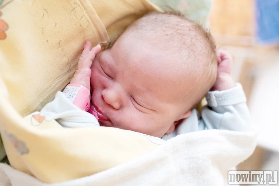 Mała Antosia Pruszyńska urodziła się 27.06 o godz. 13.25. Ważyła 3044 i mierzyła 55cm. Jej rodzicami zostali Jacek i Patrycja z Rzuchowa.