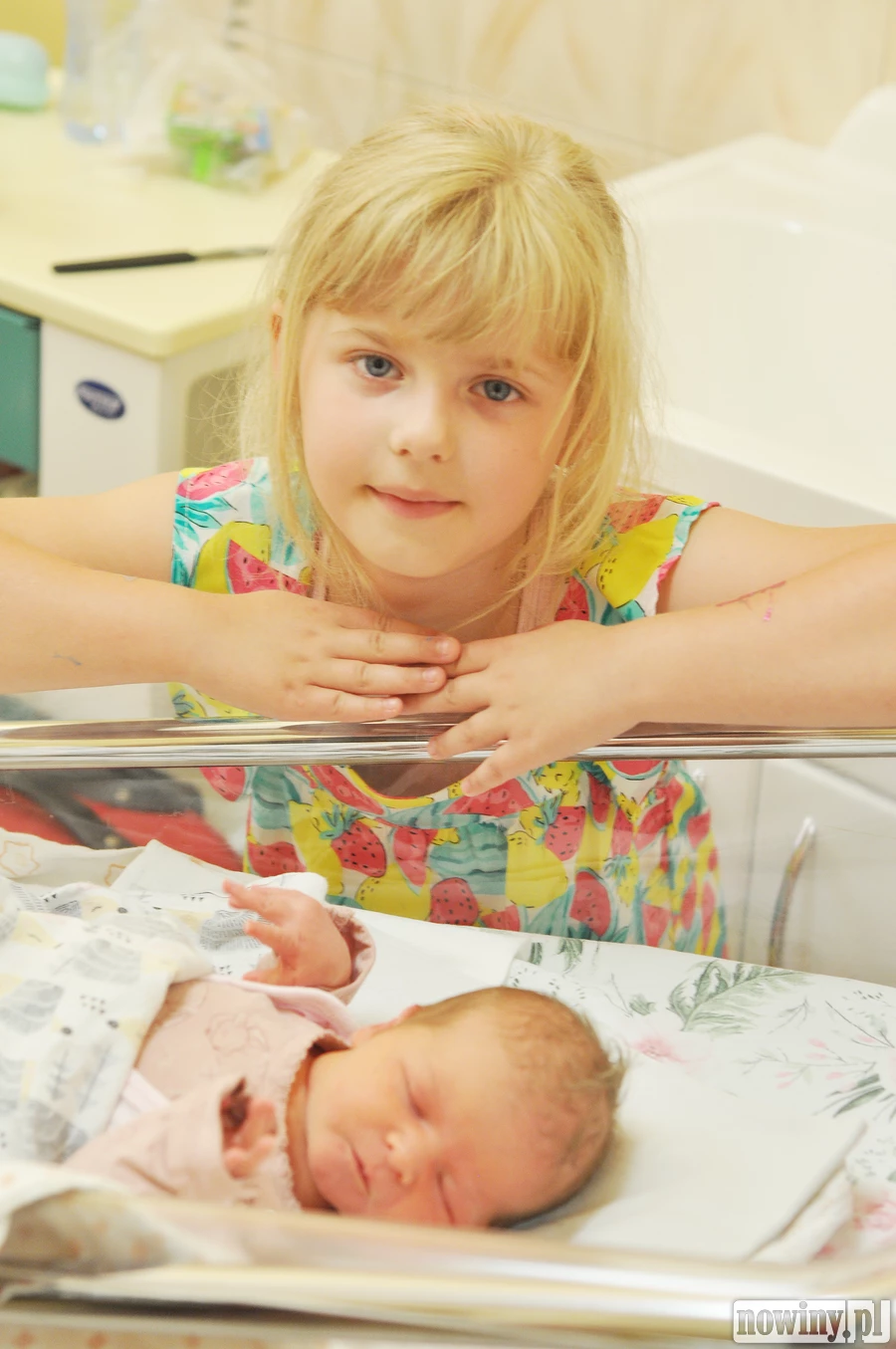 Kornelia Szewczyk jest nową mieszkanką Olzy. Córeczka Bożeny i Marcina przyszła na świat 3 lipca o 14.00. Ważyła wtedy 3480 g i mierzyła 54 cm. Siostrą dziewczynki jest Helena. Rodzina mieszka w Olzie.