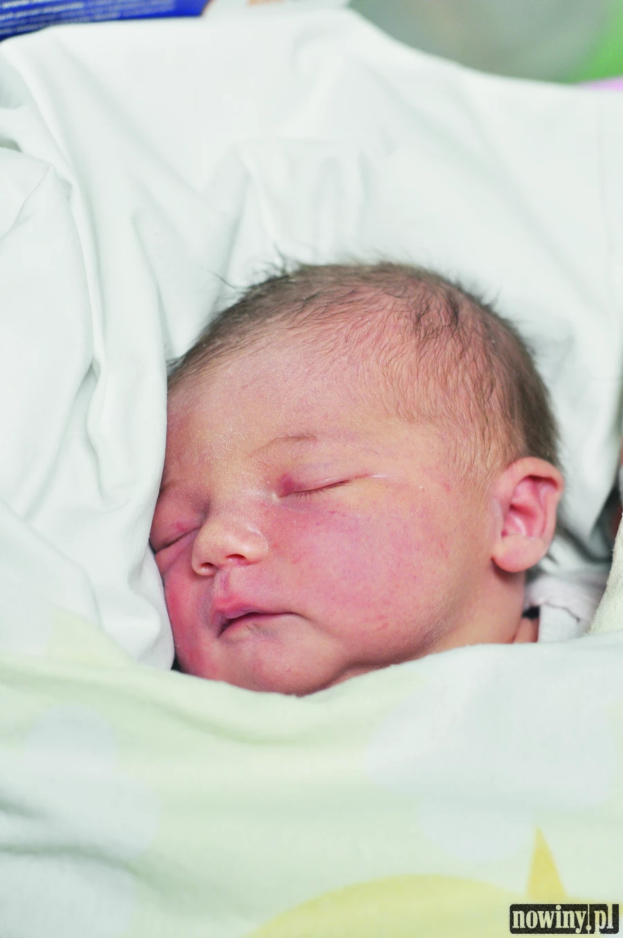 Karina Brzezny urodziła się 31 lipca o 19.20. Ważyła wtedy 3670 g i mierzyła 54 cm. Mama Daria i tato Adrian cieszą się z narodzin córeczki. W domu, w Owsiszczach czeka jej rodzeństwo Laura i Dawid.
