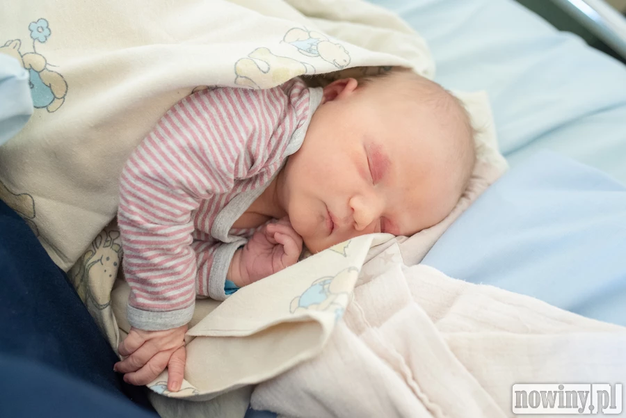 Karolek Brych pojawił się na świecie 8.08 o godz. 13.20. Ważył 4340 g i mierzył 59 cm . Jego rodzicami zostali Lucyna i Marek z Marklowic. W domu na Karola czeka starsza siostra Laura.