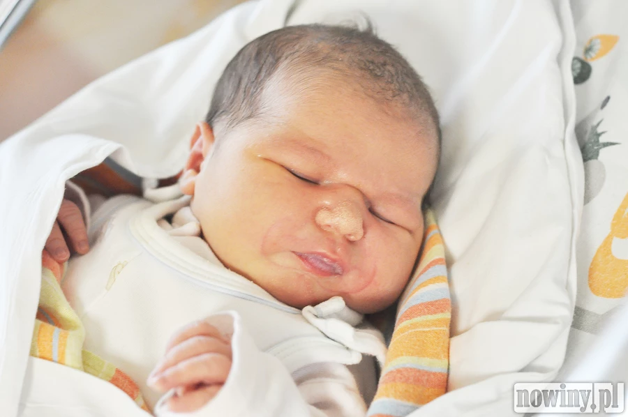 Liliana Zembroń zjawiła się na świecie 7 sierpnia o 4.29. Ważyła wtedy 4430 g i mierzyła 57 cm. Mama Daria i tato Przemysław są raciborzanami, w domu czeka brat Oskar.