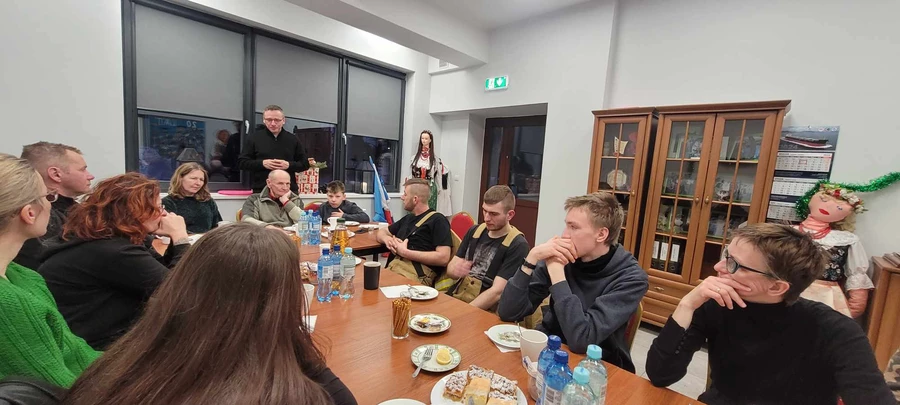W siedzibie osiedla był czas na rozmowy o historii. Fot. KaBa