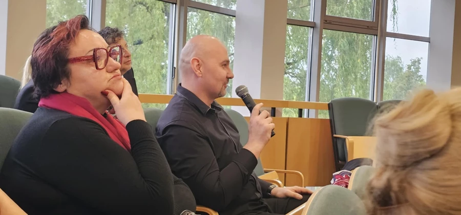 T. Maron: Czy z tej linii energetycznej będą jakieś korzyści dla miasta. Fot. KaBa