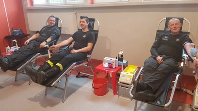 Akcja krwiodawstwa ze strażakami z Jastrzębia okazała się sukcesem [ZDJĘCIA]