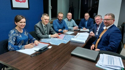 Samorządowcy rozmawiali o przejęciu terenów od PKP. "Bardzo konkretne spotkanie"