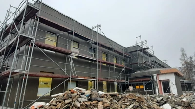 Budynek dawnej interny już wkrótce wypięknieje. W środku i na zewnątrz [ZDJĘCIA]