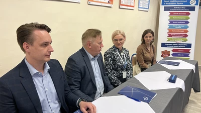 Żeby szkoła nie kształciła bezrobotnych. Konferencja w wodzisławskim Ekonomiku i podpisanie umów z patronami