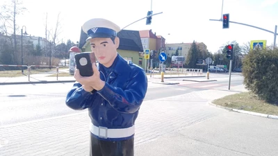 Sierżant Sznupek w Zawadzie. Mandatu nie wlepi, ale może kogoś zmusi do refleksji