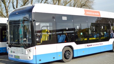 Komunikacja Miejska Rybnik odpowiada na pytania. Spółka tłumaczy zakup trzech słupków za 20 tysięcy złotych