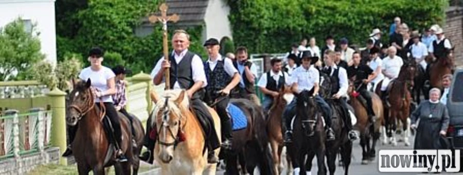 Procesja konna w Brzeziu