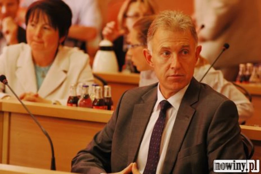 Średni boks zależy od dużych firm