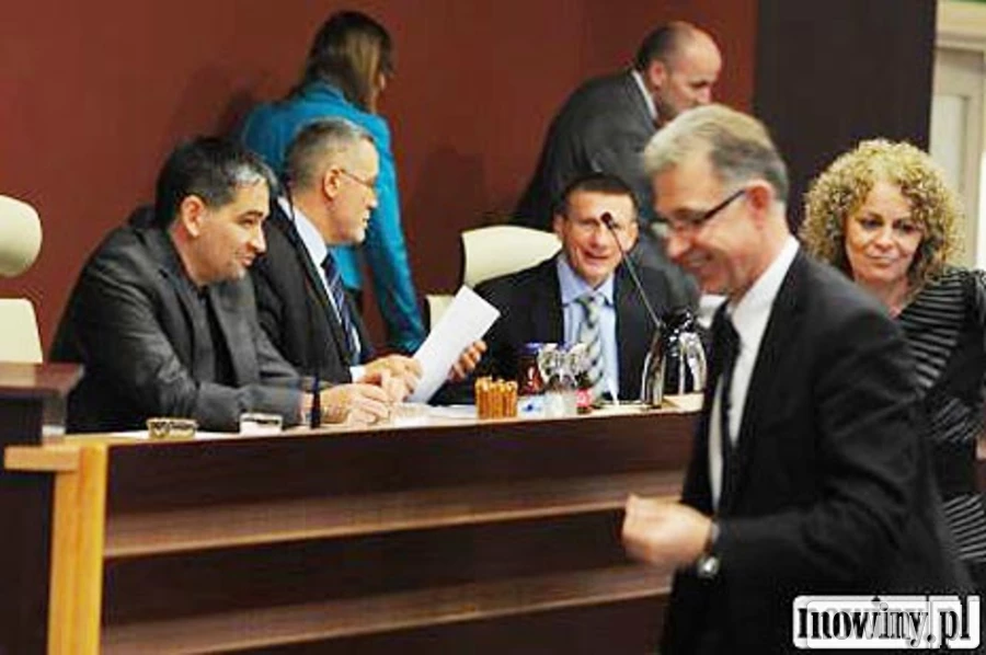 Starosta płaci miastu 1/4 tego co powinien za bibliotekę