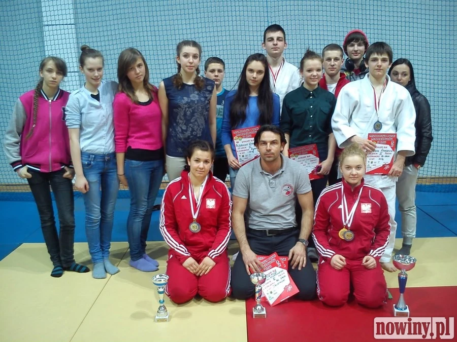 Grad medali młodzieżowców