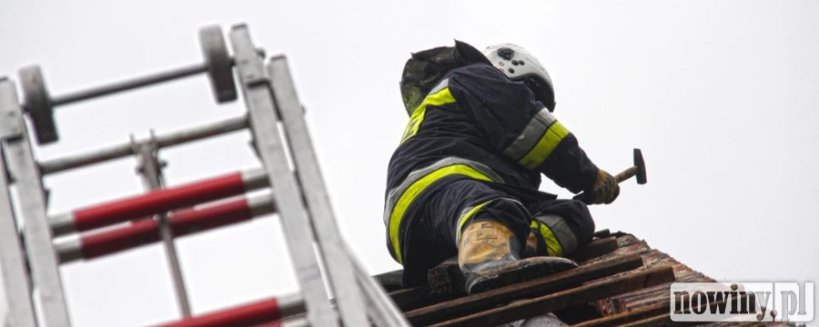 Powalone drzewa, zerwane dachy, zalane posesje w powiecie wodzisławskim