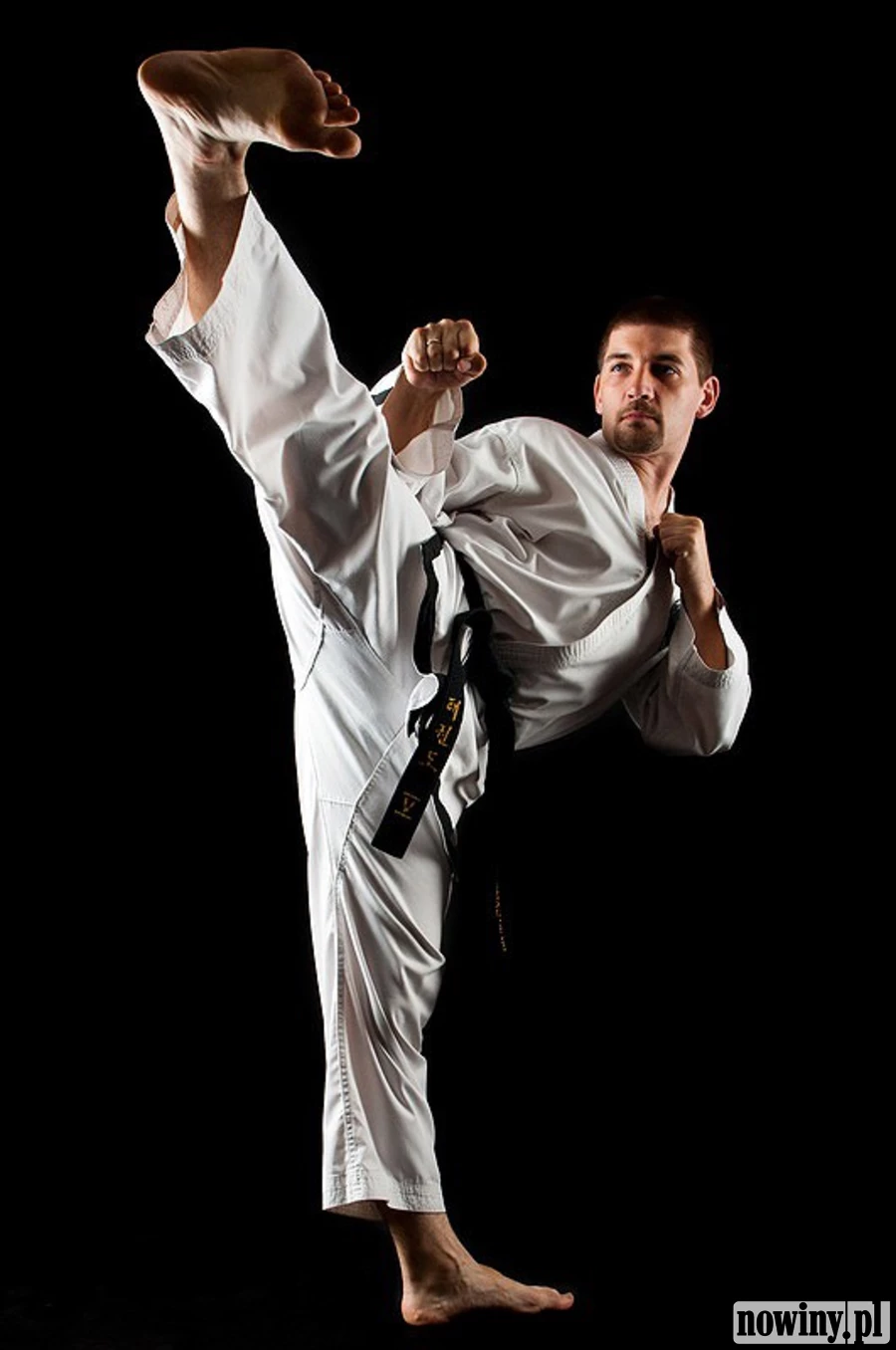 Taekwon-do uczy i wychowuje. Czasem w języku angielskim