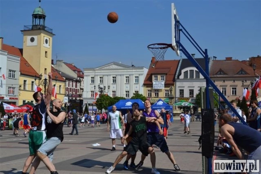 Street basket na rynku