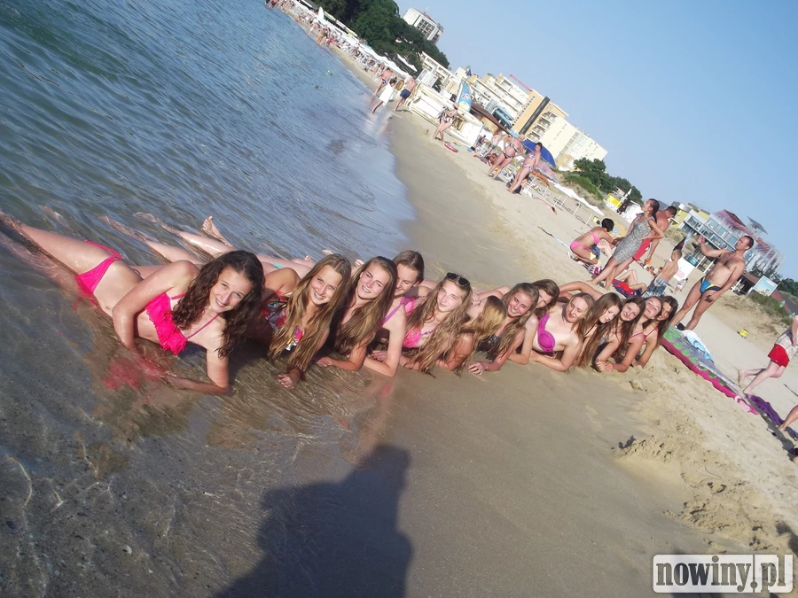 Tancerki z Raciborza na bułgarskiej plaży
