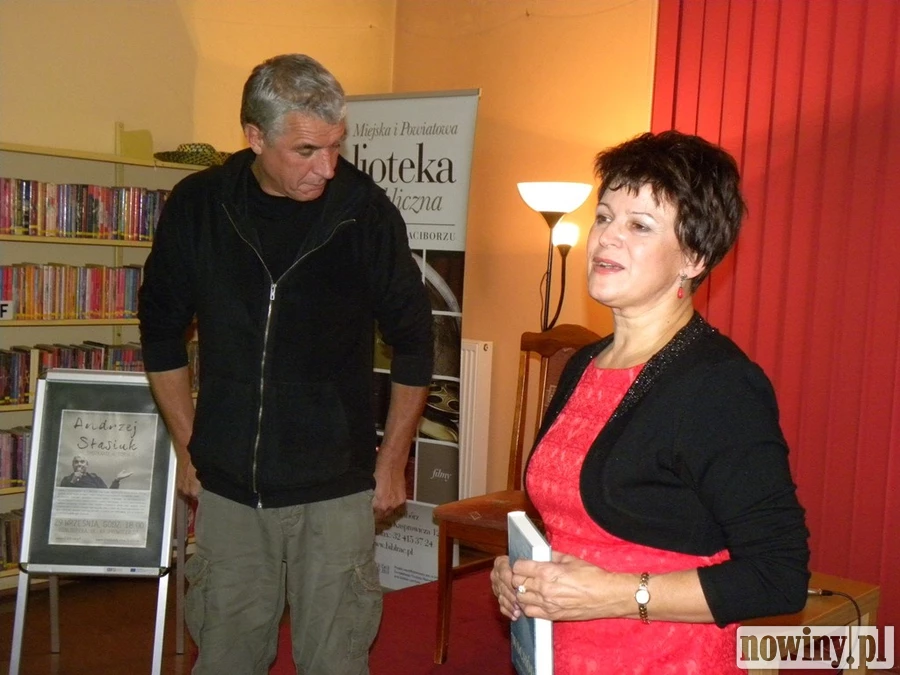 Pełna sala na spotkaniu z Andrzejem Stasiukiem