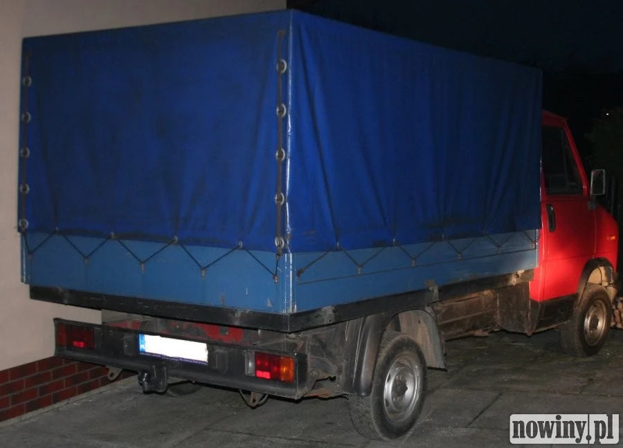 Tragedia w Wodzisławiu. Mężczyznę przygniótł samochód