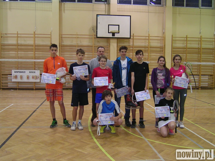 Świąteczny turniej w badmintonie w ZSOMS