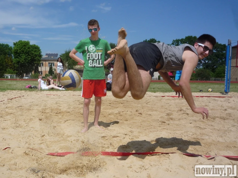 Siatkówka plażowa na Dzień Dziecka