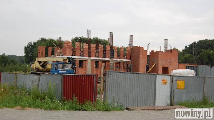Nowe Nieboczowy: Kiedy zaczną budowę obiecanego parku, rynku i boiska?