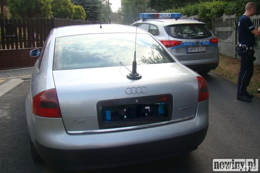 Szaleniec z audi uciekał policji z ciężarną żoną