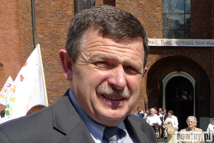 Adam Hajduk nie przyjął medalu. Przeczytaj list, który napisał do Adama Wajdy