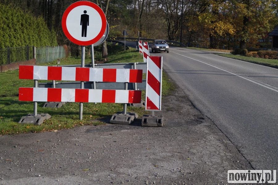 Ruch wahadłowy i budowa chodnika za 1,2 mln zł w Nędzy