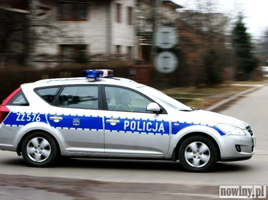 Pijany kierowca uciekał chodnikami przed policją