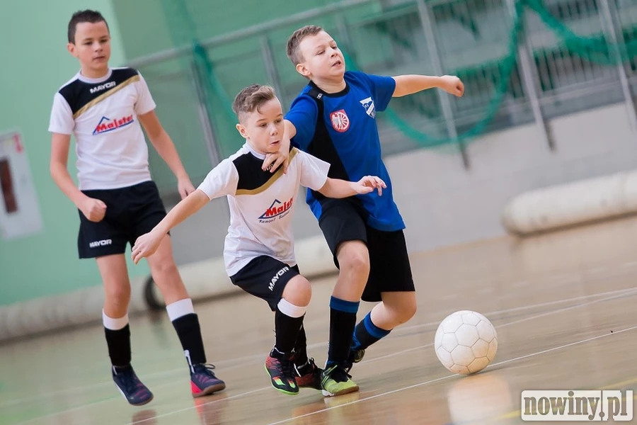 Futsal MŁODZIKÓW – wyniki, strzelcy bramek, tabele, zapowiedzi
