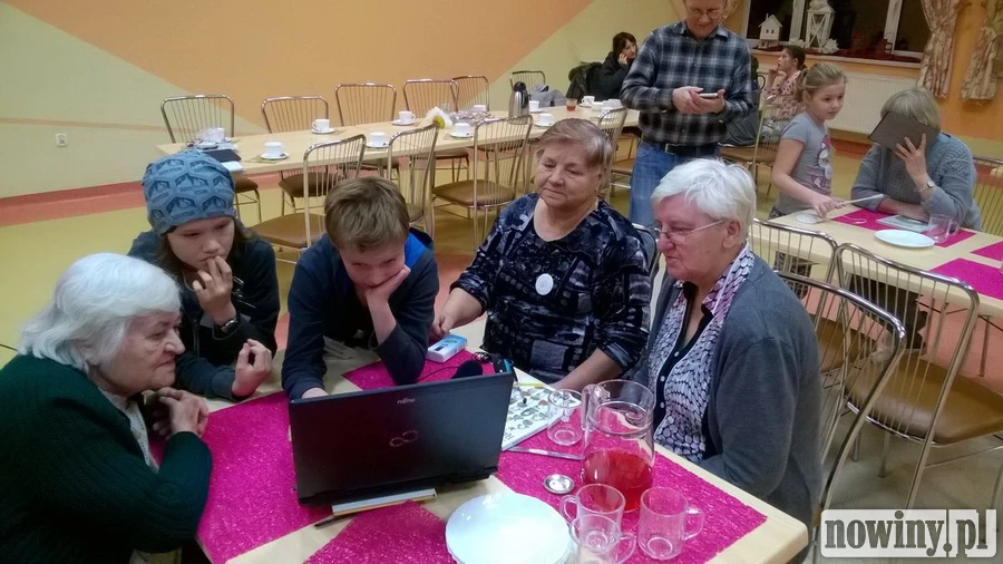 Seniorzy wraz z dziećmi nagrali audiobook