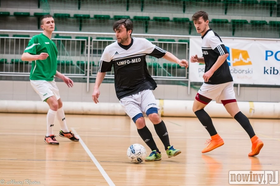 FUTSAL SENIORÓW – wyniki, strzelcy bramek, tabele, zapowiedzi