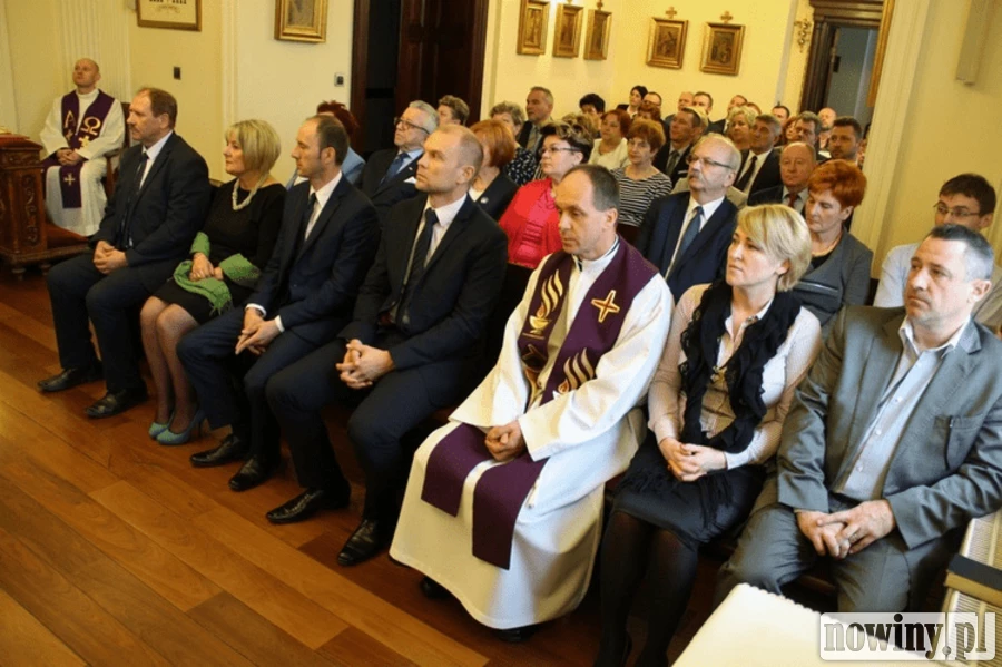Abp Skworc do samorządowców w Wodzisławiu: "Bądźcie budowniczymi pokoju"