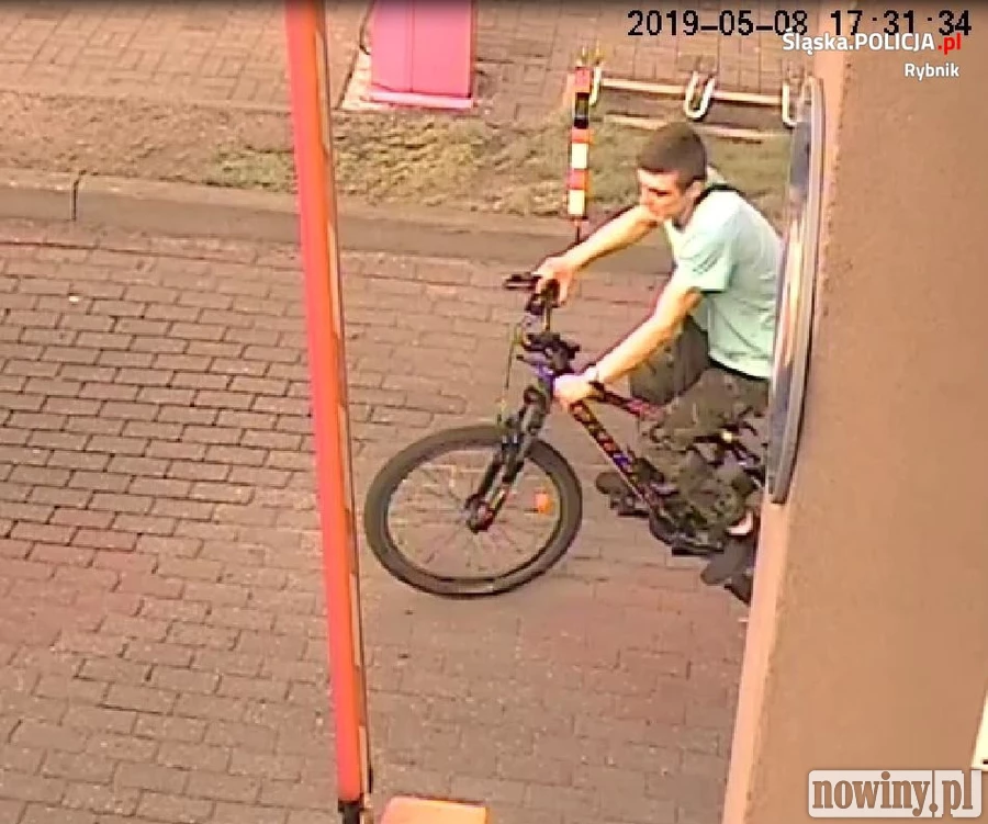Poznajesz złodzieja ze zdjęcia? Ukradł dwa rowery w centrum Rybnika
