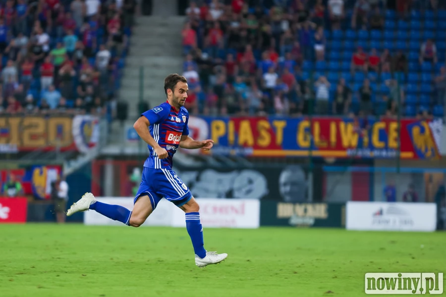 Piast znów zawalił w końcówce. Przegrana we Wrocławiu